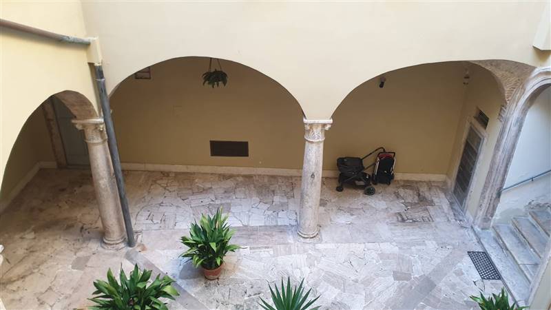 appartamento in vendita ad Ascoli Piceno in zona Centro Storico