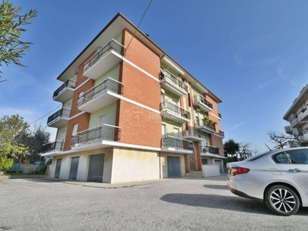 appartamento in vendita ad Ascoli Piceno in zona Poggio di Bretta