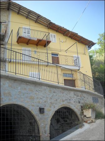 casa indipendente in vendita ad Ascoli Piceno in zona Venagrande