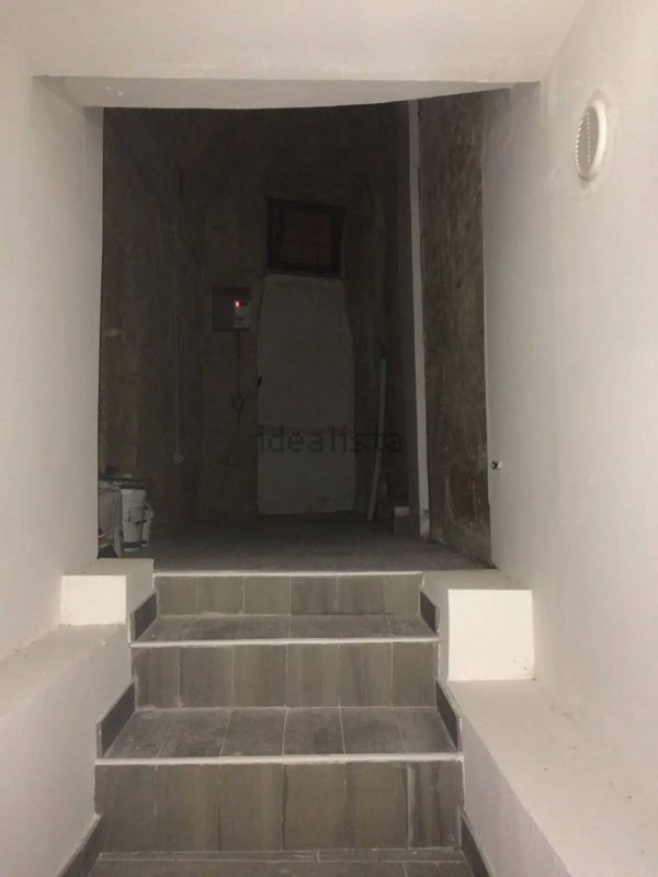 locale commerciale in vendita ad Ascoli Piceno