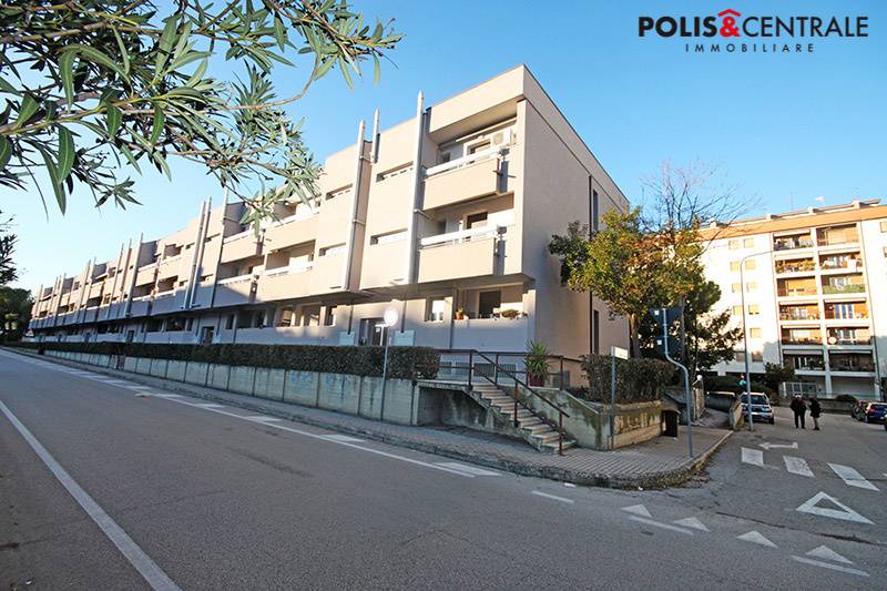 appartamento in vendita ad Ascoli Piceno in zona Monticelli