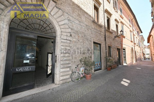appartamento in vendita ad Ascoli Piceno in zona Centro Storico