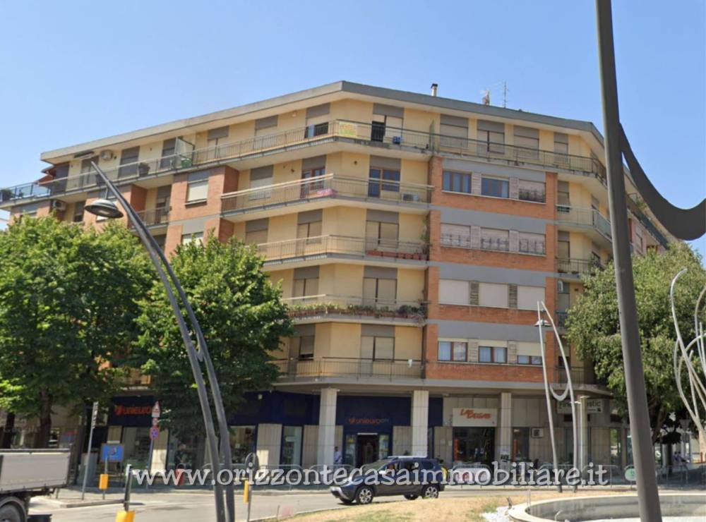 casa indipendente in vendita ad Ascoli Piceno in zona Porta Maggiore