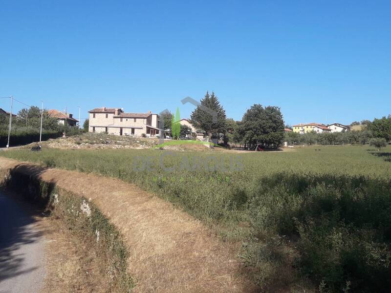 terreno edificabile in vendita ad Ascoli Piceno in zona Rosara