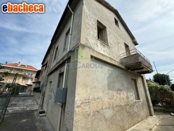 appartamento in vendita ad Ascoli Piceno in zona Croce di Tolignano