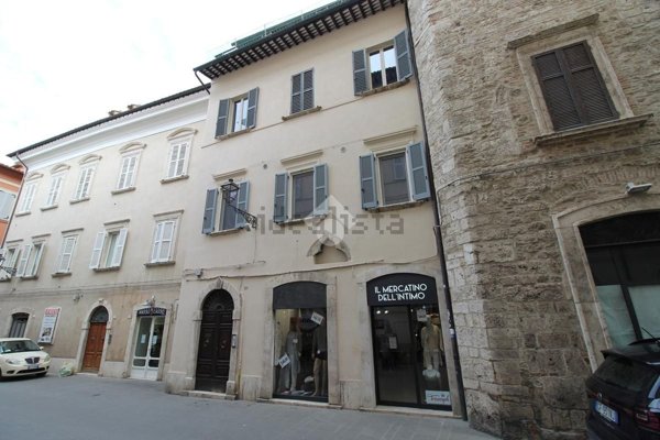 appartamento in vendita ad Ascoli Piceno in zona Centro Storico