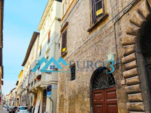 appartamento in vendita ad Ascoli Piceno in zona Centro Storico