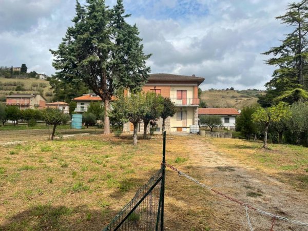 casa indipendente in vendita ad Ascoli Piceno in zona Poggio di Bretta