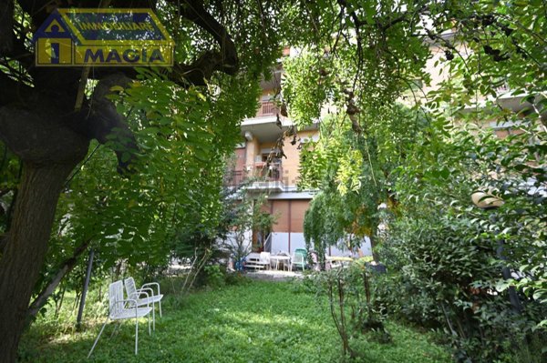 casa indipendente in vendita ad Ascoli Piceno in zona Piazza Immacolata