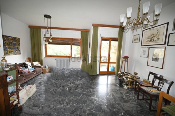 casa indipendente in vendita ad Ascoli Piceno in zona Piazza Immacolata