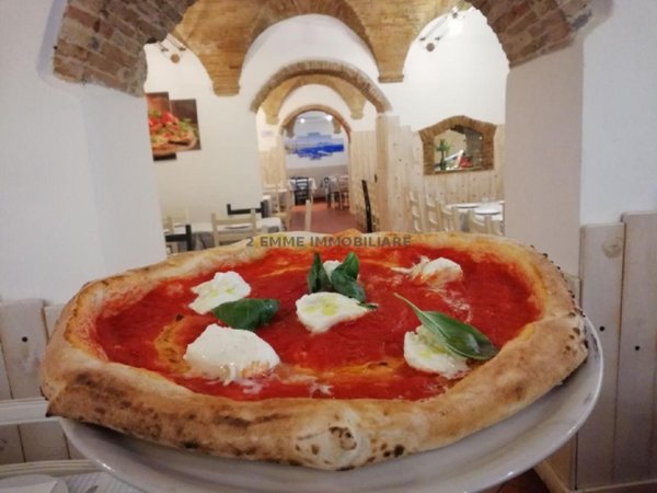 negozio in vendita ad Ascoli Piceno
