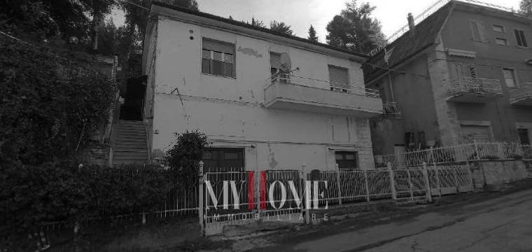 casa indipendente in vendita ad Ascoli Piceno