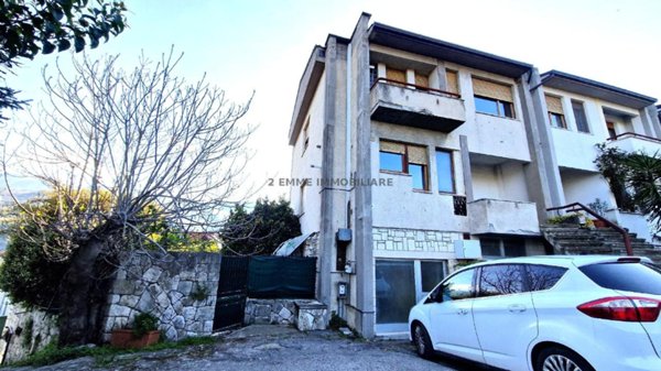 casa indipendente in vendita ad Ascoli Piceno in zona Monticelli