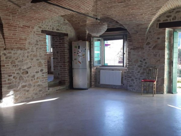 appartamento in vendita ad Ascoli Piceno in zona Croce di Tolignano