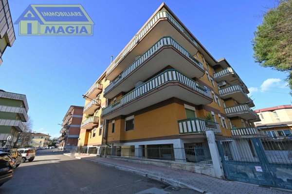 appartamento in vendita ad Ascoli Piceno in zona Borgo Solestà