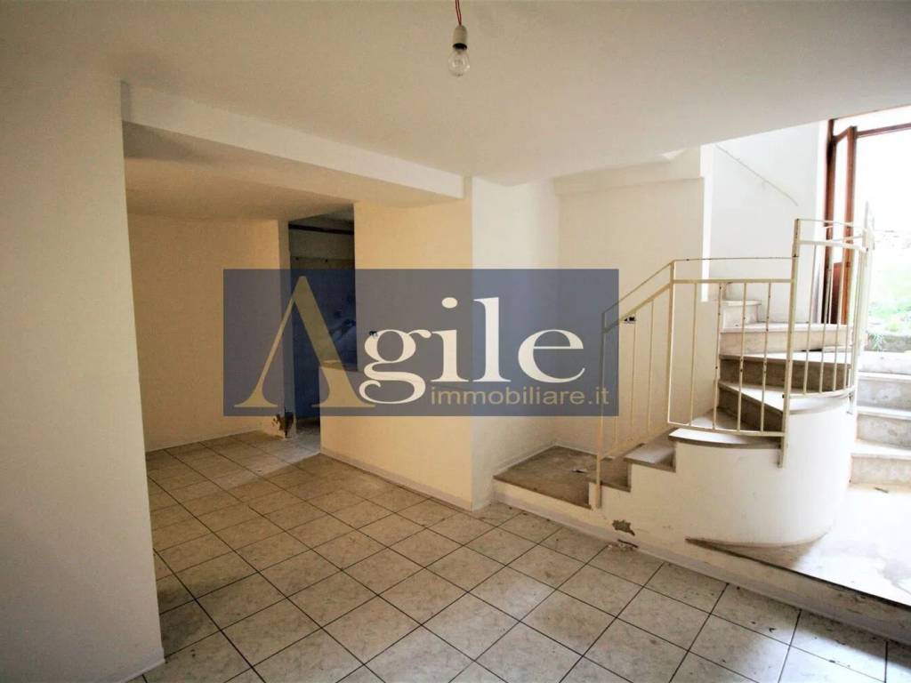 casa indipendente in vendita ad Ascoli Piceno in zona Centro Storico