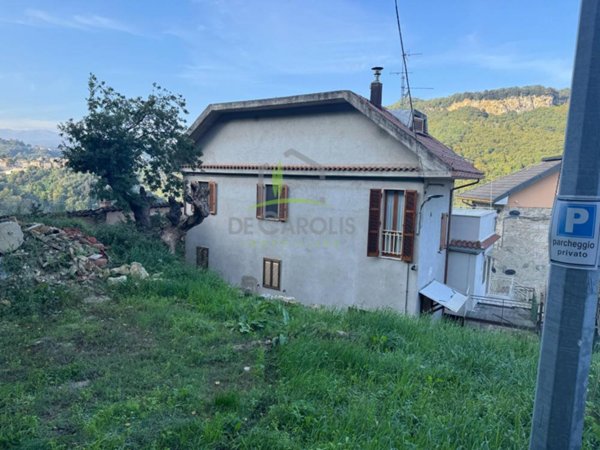 casa indipendente in vendita ad Ascoli Piceno in zona Castel Trosino