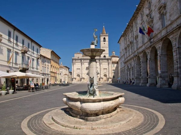appartamento in vendita ad Ascoli Piceno in zona Centro Storico