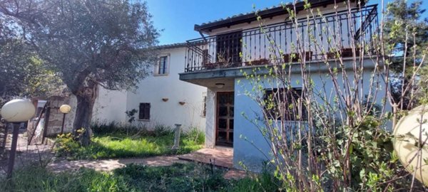 casa indipendente in vendita ad Ascoli Piceno in zona Lisciano