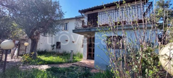 casa indipendente in vendita ad Ascoli Piceno in zona Lisciano