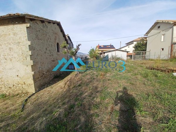 casa indipendente in vendita ad Ascoli Piceno in zona Rosara