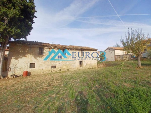 casa indipendente in vendita ad Ascoli Piceno in zona Rosara