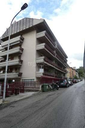 appartamento in vendita ad Ascoli Piceno in zona Faiano