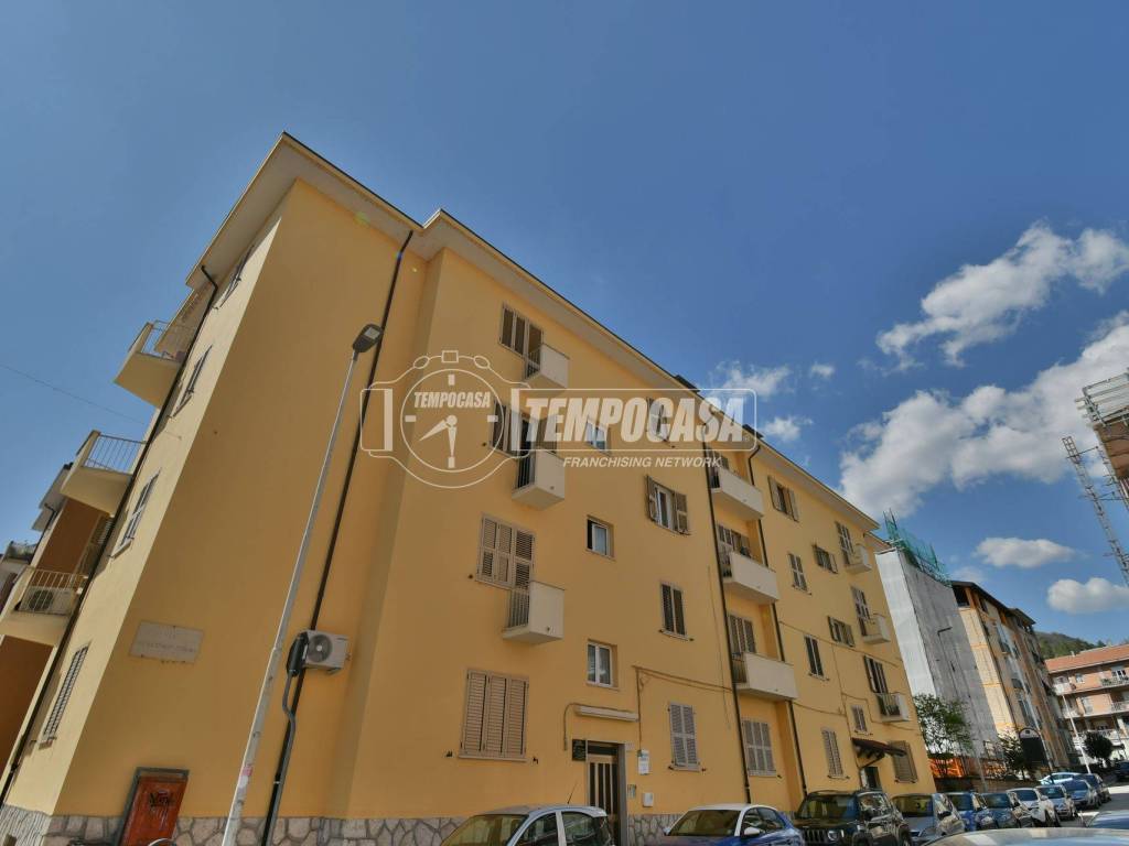 appartamento in vendita ad Ascoli Piceno in zona Borgo Solestà