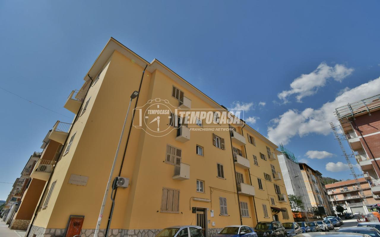 appartamento in vendita ad Ascoli Piceno in zona Borgo Solestà