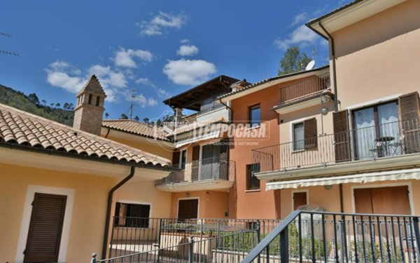 appartamento in vendita ad Ascoli Piceno in zona Mozzano