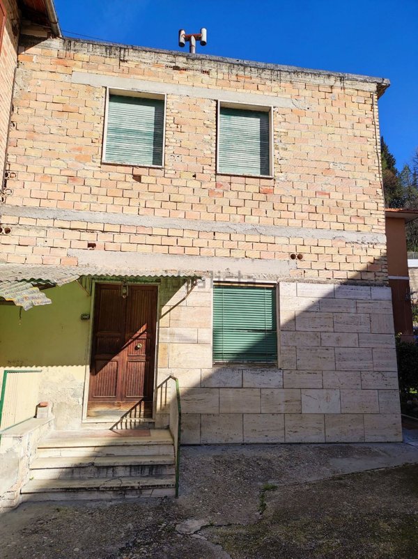 casa semindipendente in vendita ad Ascoli Piceno