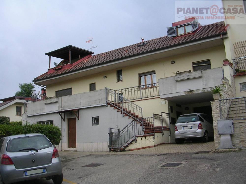 appartamento in vendita ad Ascoli Piceno in zona Monticelli