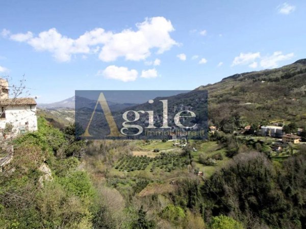 casa indipendente in vendita ad Ascoli Piceno in zona Castel Trosino