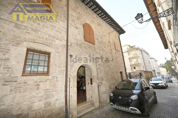 appartamento in vendita ad Ascoli Piceno in zona Centro Storico