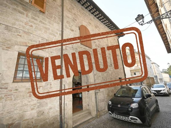 appartamento in vendita ad Ascoli Piceno in zona Centro Storico