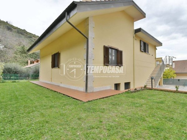 casa indipendente in vendita ad Ascoli Piceno in zona Centro Storico