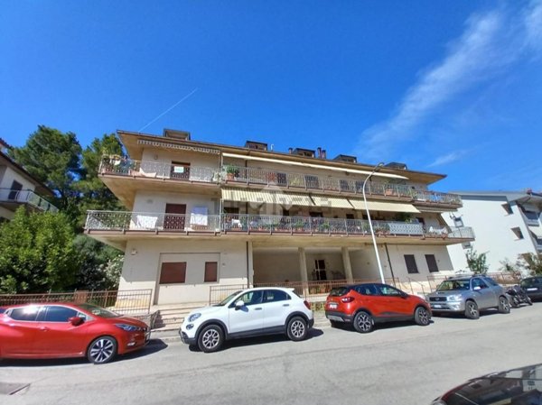 appartamento in vendita ad Ascoli Piceno in zona Brecciarolo