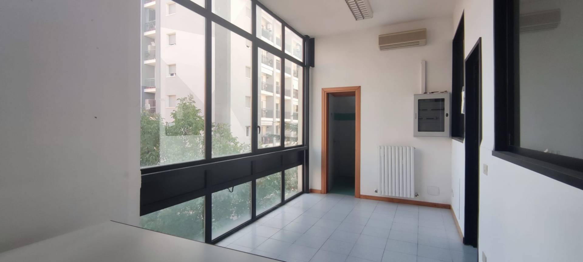 ufficio in vendita ad Ascoli Piceno in zona Monticelli