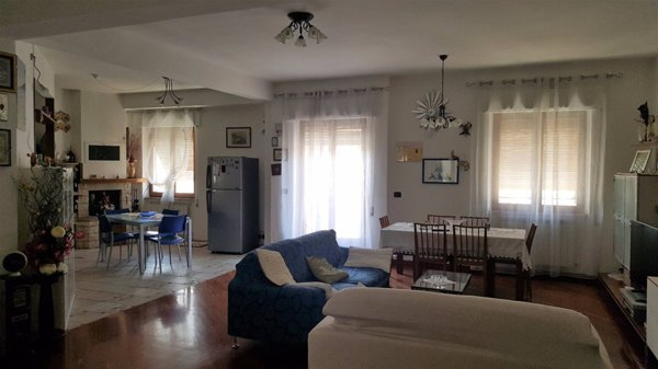 appartamento in vendita ad Ascoli Piceno in zona Campo Parignano