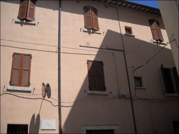casa indipendente in vendita ad Ascoli Piceno in zona Centro Storico