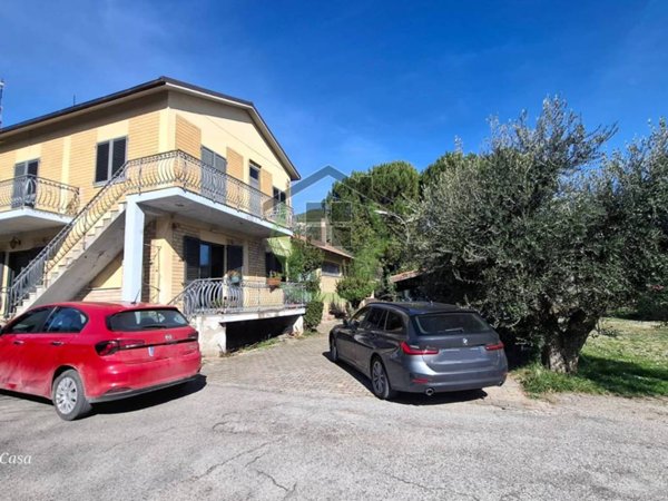 appartamento in vendita ad Ascoli Piceno in zona Rosara