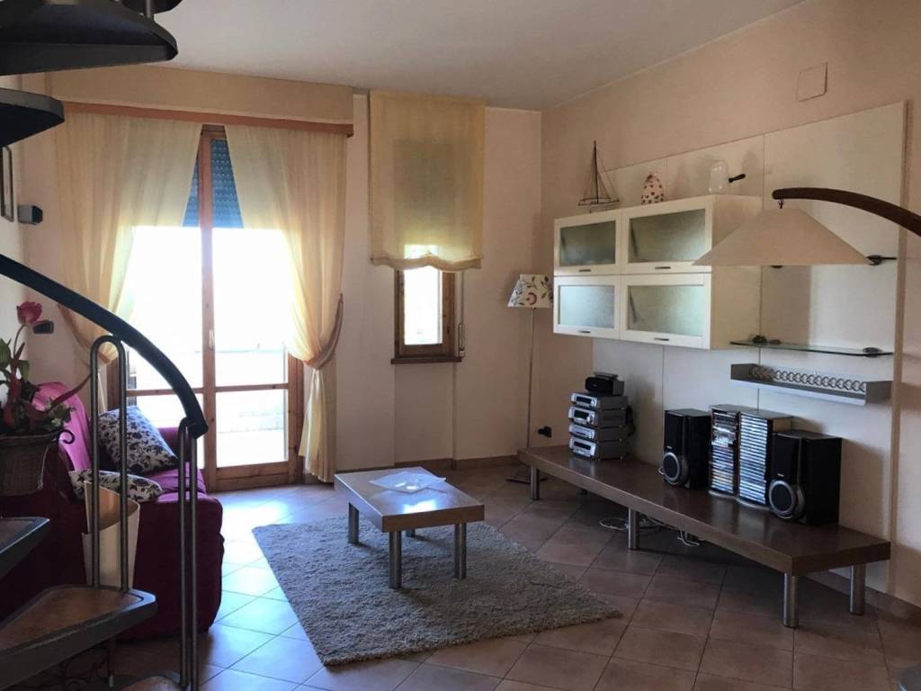 appartamento in vendita ad Ascoli Piceno in zona Piagge