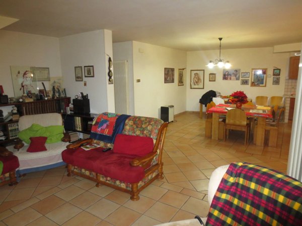 casa indipendente in vendita ad Ascoli Piceno in zona Lisciano