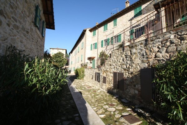 appartamento in vendita ad Ascoli Piceno in zona Croce di Tolignano