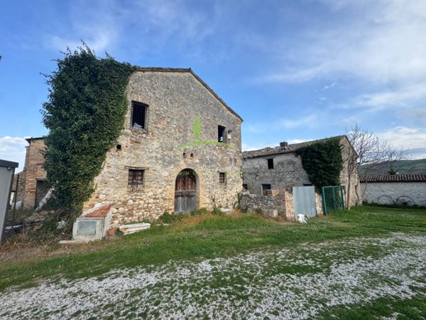 terreno agricolo in vendita ad Ascoli Piceno in zona Campolungo