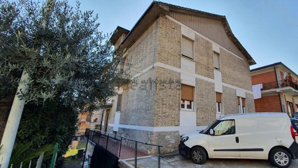 appartamento in vendita ad Ascoli Piceno