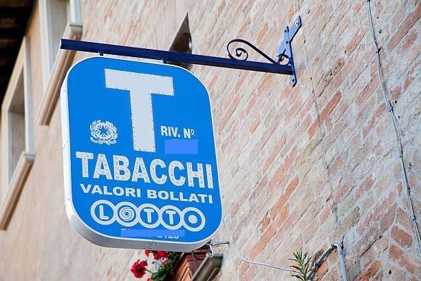 negozio in vendita ad Ascoli Piceno in zona Monticelli