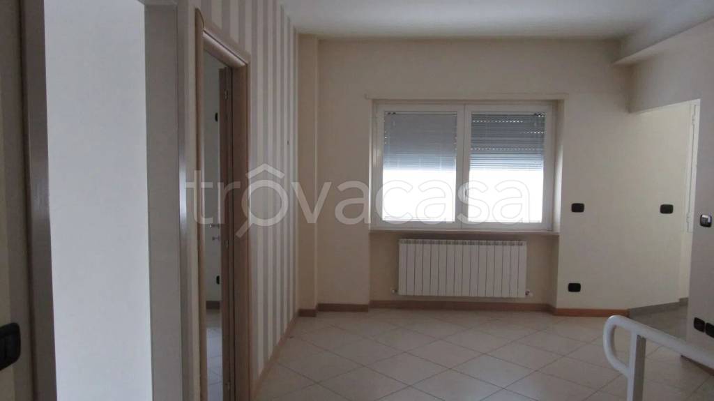 ufficio in vendita ad Ascoli Piceno