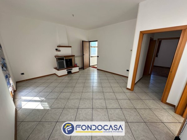 appartamento in vendita ad Ascoli Piceno in zona Marino del Tronto