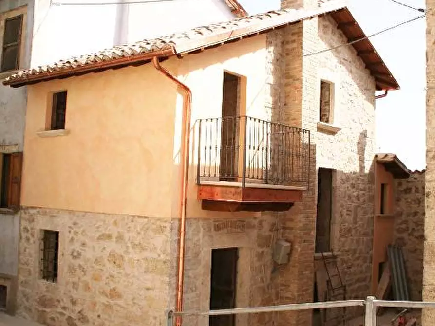 casa indipendente in vendita ad Ascoli Piceno in zona Carpineto
